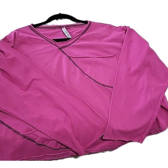 Cynthia Ashby Raspberry Wave 1 Top NWT - Picture 5 of 5